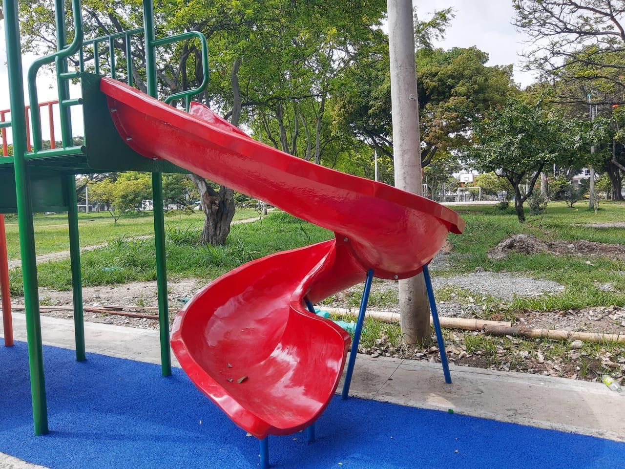 Deslizador media canoa